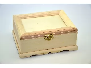 Doboz fotós fedelű, romantik 17X13 cm  magasság 7,5 cm 