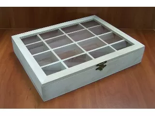 Doboz gyöngyös 21*27 cm 16 rekeszes