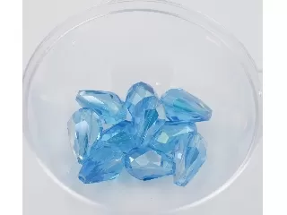 Üveggyöngy vízcsepp formájú 8*12 mm - világoskék